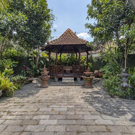 Reddoorz Hostel Near Adisucipto Airport Yogyakarta Kalasan Kültér fotó