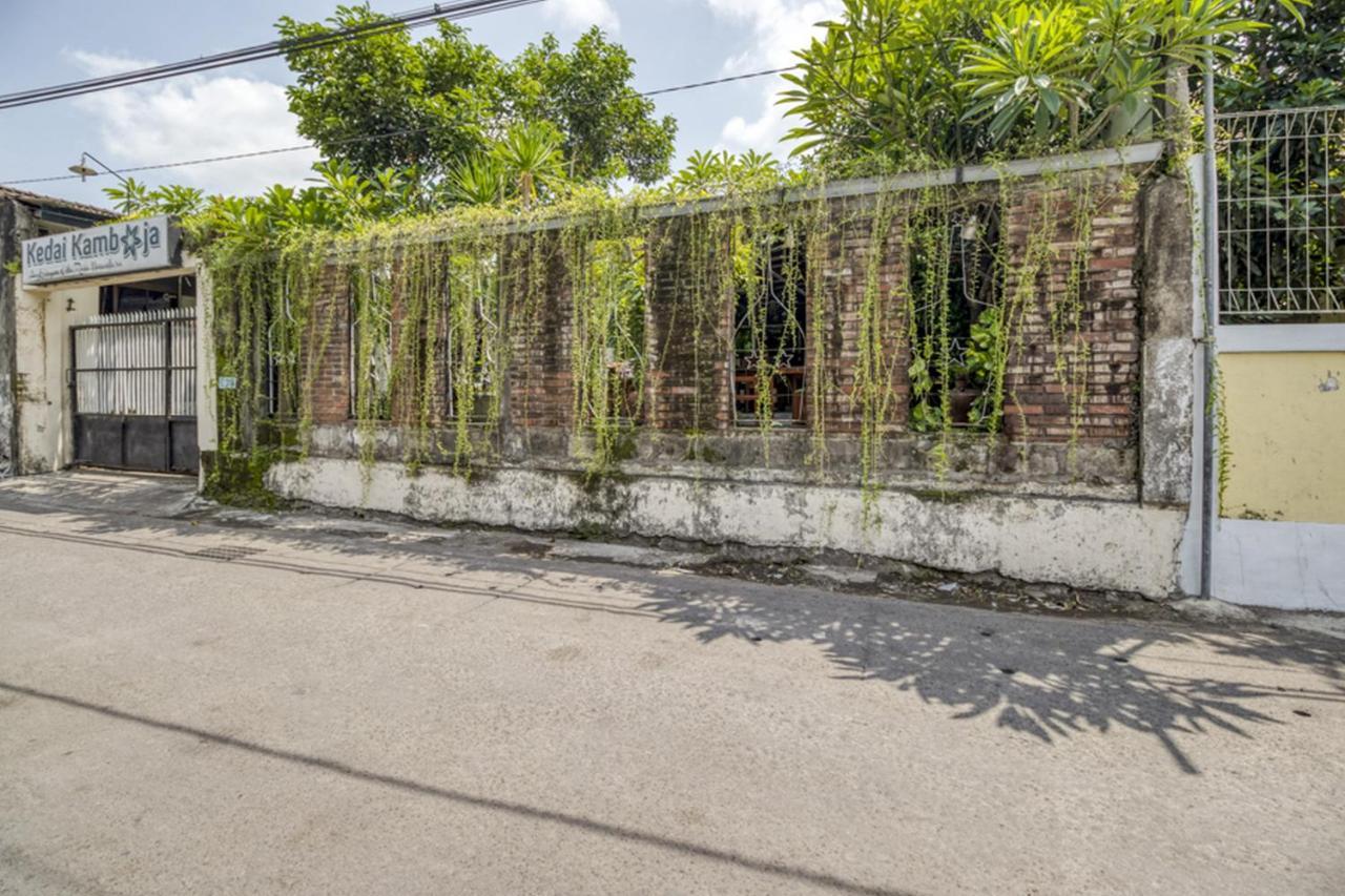 Reddoorz Hostel Near Adisucipto Airport Yogyakarta Kalasan Kültér fotó