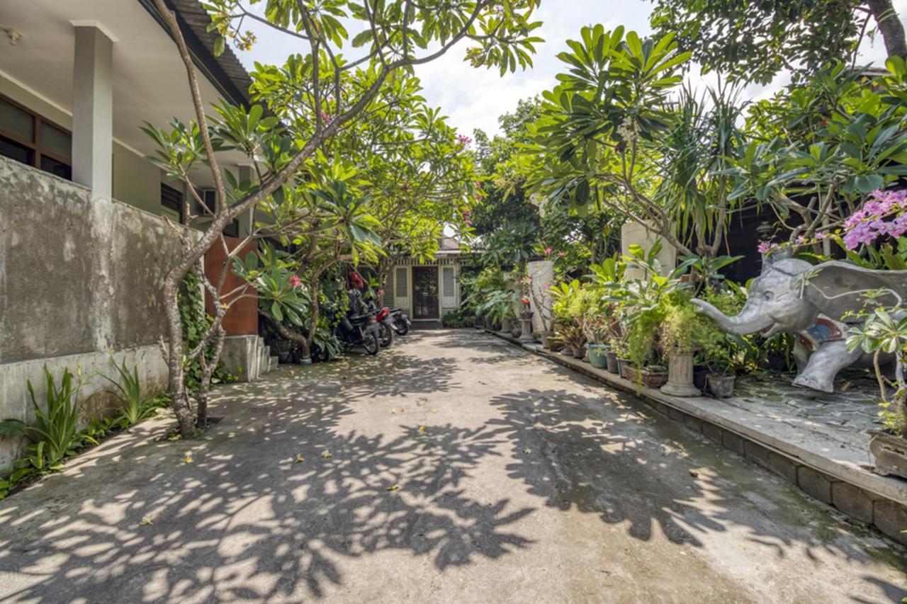 Reddoorz Hostel Near Adisucipto Airport Yogyakarta Kalasan Kültér fotó